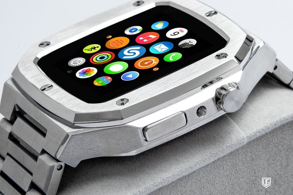 Style Case für Apple Watch 4, 5, 6 und SE in 44mm aus Edelstahl mit Stahlband